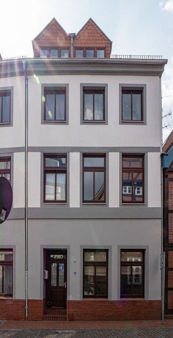 Prodej domu 701 m², pozemek 310 m², Bungenstraße 19, Stade, Dolní Sasko Prodej domu 701 m², pozemek 310 m², Bungenstraße 19, Stade, Dolní Sasko
