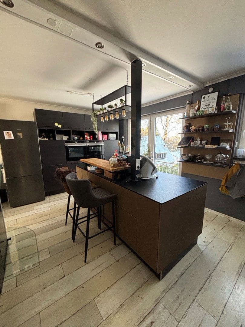 Prodej domu 210 m², pozemek 768 m², Iserlohn, Severní Porýní-Vestfálsko Prodej domu 210 m², pozemek 768 m², Iserlohn, Severní Porýní-Vestfálsko