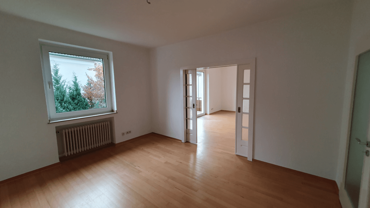 Pronájem bytu 4+1 100 m², Schatenstr. 14, Bielefeld, Severní Porýní-Vestfálsko Pronájem bytu 4+1 100 m², Schatenstr. 14, Bielefeld, Severní Porýní-Vestfálsko