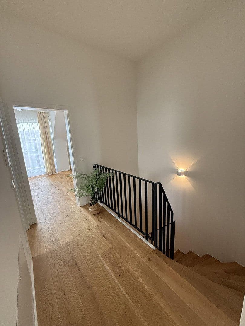 Pronájem domu 185 m², pozemek 260 m², An der Riedhohl 19, Bad Homburg vor der Höhe, Hessen Pronájem domu 185 m², pozemek 260 m², An der Riedhohl 19, Bad Homburg vor der Höhe, Hessen