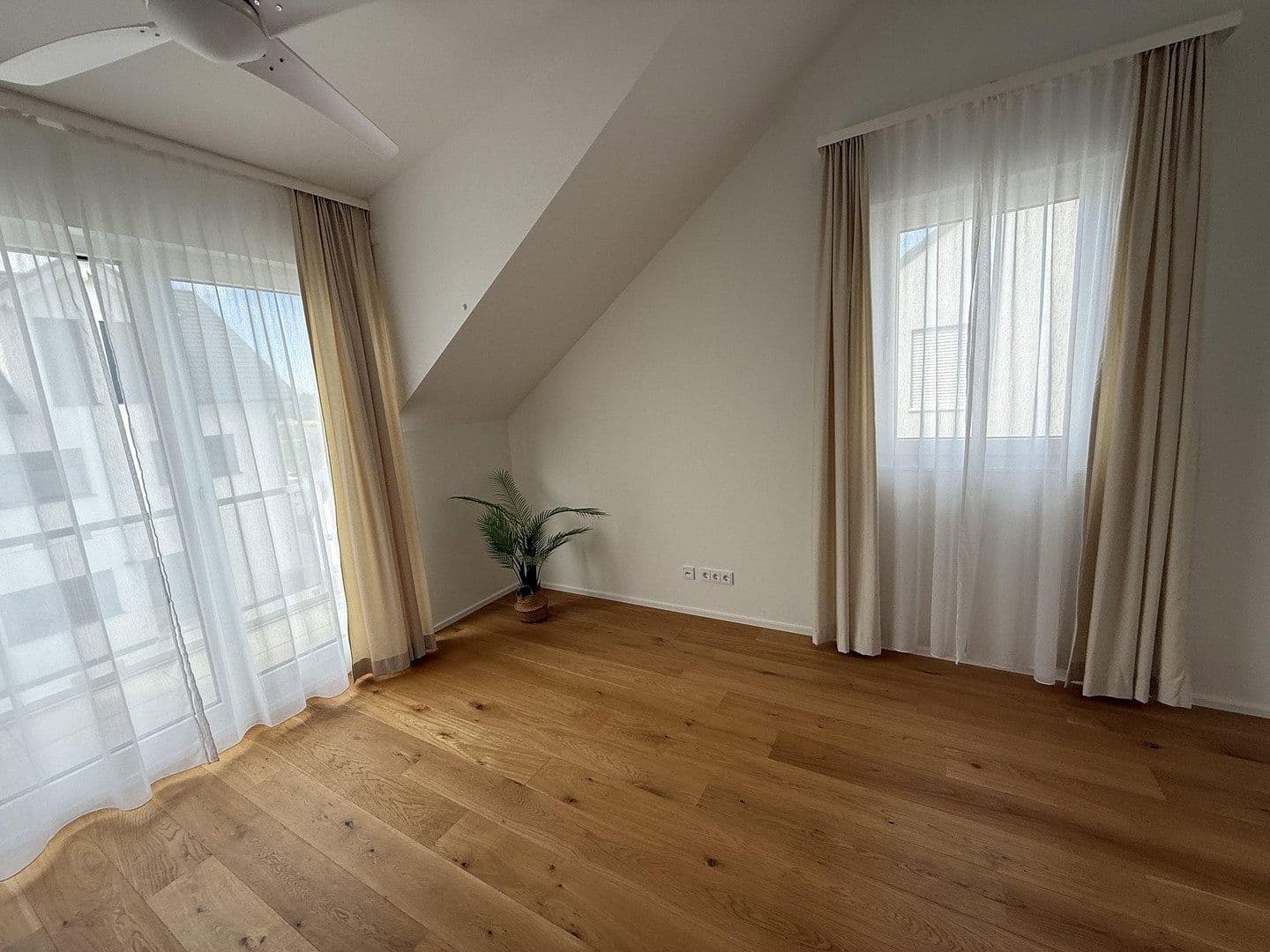 Pronájem domu 185 m², pozemek 260 m², An der Riedhohl 19, Bad Homburg vor der Höhe, Hessen Pronájem domu 185 m², pozemek 260 m², An der Riedhohl 19, Bad Homburg vor der Höhe, Hessen