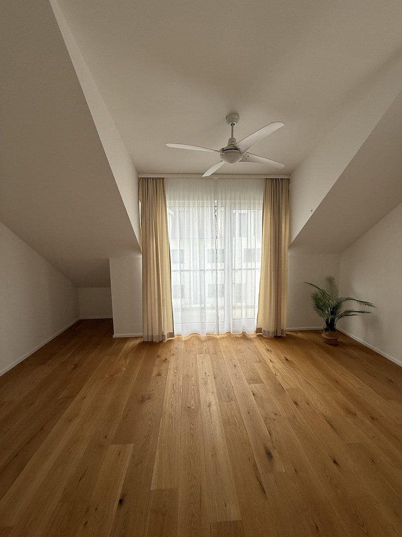 Pronájem domu 185 m², pozemek 260 m², An der Riedhohl 19, Bad Homburg vor der Höhe, Hessen Pronájem domu 185 m², pozemek 260 m², An der Riedhohl 19, Bad Homburg vor der Höhe, Hessen