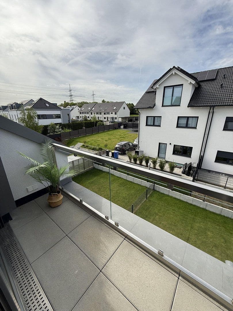 Pronájem domu 185 m², pozemek 260 m², An der Riedhohl 19, Bad Homburg vor der Höhe, Hessen Pronájem domu 185 m², pozemek 260 m², An der Riedhohl 19, Bad Homburg vor der Höhe, Hessen