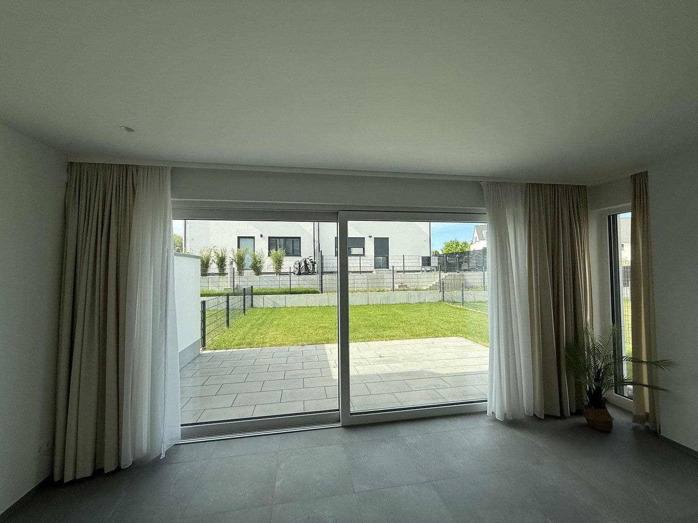 Pronájem domu 185 m², pozemek 260 m², An der Riedhohl 19, Bad Homburg vor der Höhe, Hessen Pronájem domu 185 m², pozemek 260 m², An der Riedhohl 19, Bad Homburg vor der Höhe, Hessen