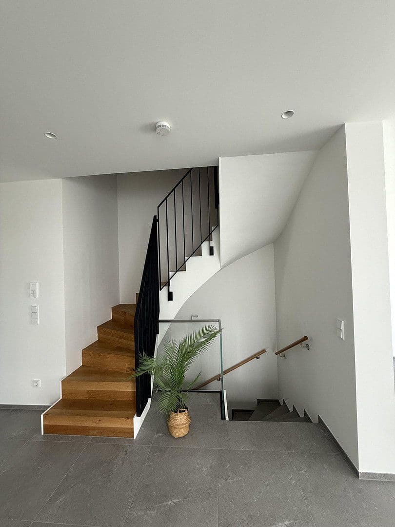 Pronájem domu 185 m², pozemek 260 m², An der Riedhohl 19, Bad Homburg vor der Höhe, Hessen Pronájem domu 185 m², pozemek 260 m², An der Riedhohl 19, Bad Homburg vor der Höhe, Hessen