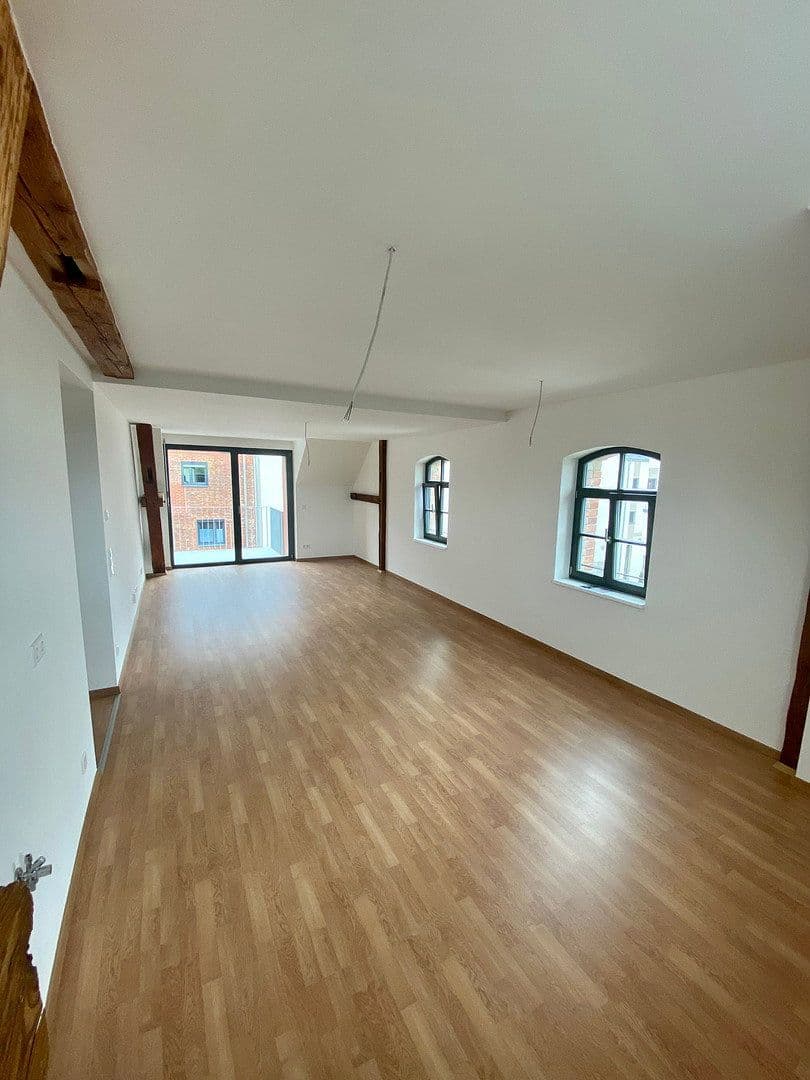 Pronájem bytu 3+1 97 m², Bamberger Straße 50a, Neustadt an der Aisch, Bavorsko Pronájem bytu 3+1 97 m², Bamberger Straße 50a, Neustadt an der Aisch, Bavorsko