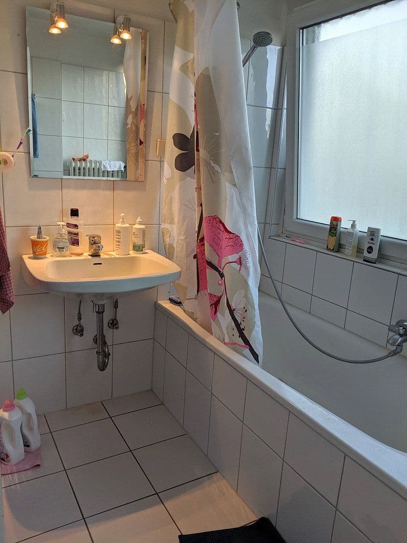 Pronájem bytu 2+1 60 m², Schatenstr. 14, Bielefeld, Severní Porýní-Vestfálsko Pronájem bytu 2+1 60 m², Schatenstr. 14, Bielefeld, Severní Porýní-Vestfálsko