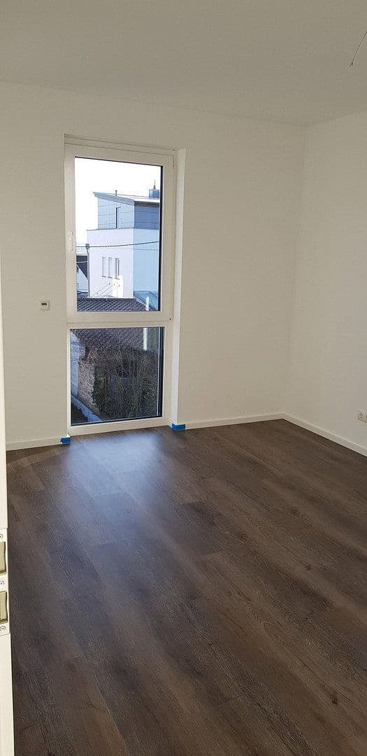 Pronájem bytu 3+1 90 m², Lannerstrasse 43, Ober-Olm, Porýní-Falc Pronájem bytu 3+1 90 m², Lannerstrasse 43, Ober-Olm, Porýní-Falc