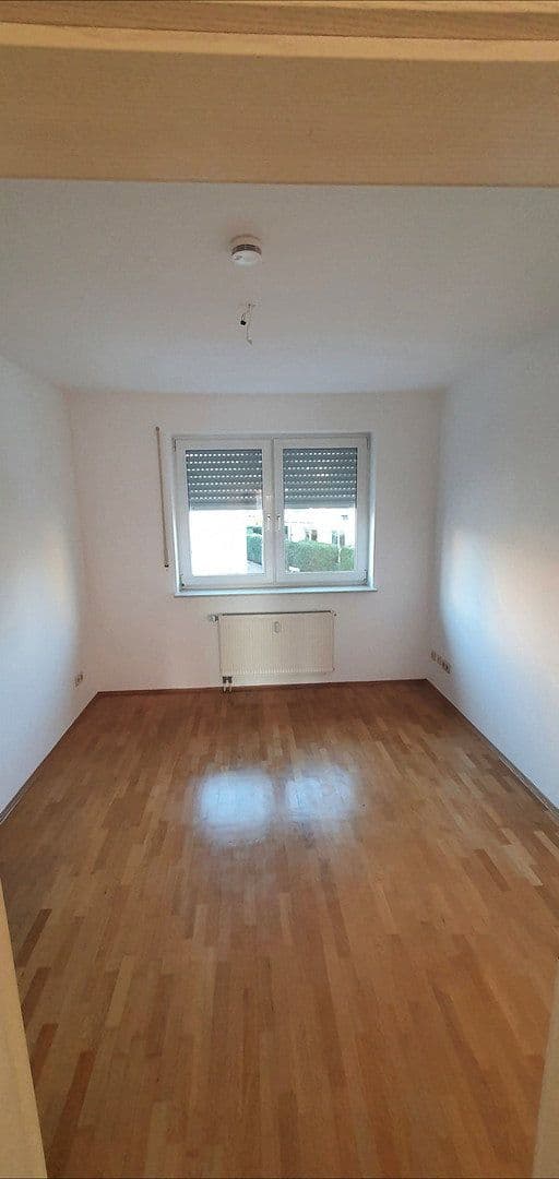 Pronájem bytu 3+1 90 m², Kelkheim (Taunus), Hessen Pronájem bytu 3+1 90 m², Kelkheim (Taunus), Hessen