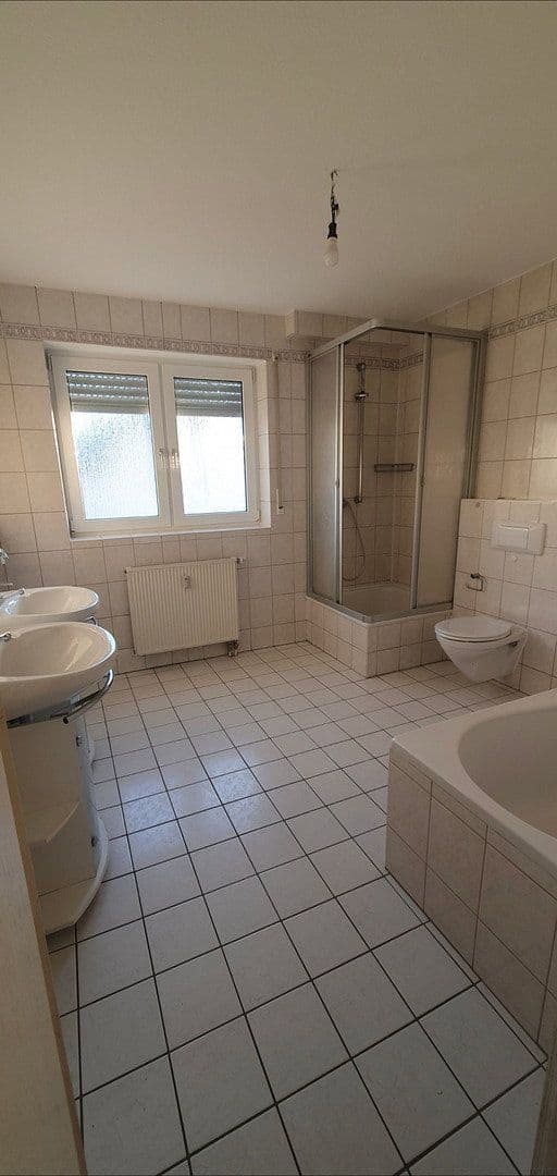 Pronájem bytu 3+1 90 m², Kelkheim (Taunus), Hessen Pronájem bytu 3+1 90 m², Kelkheim (Taunus), Hessen