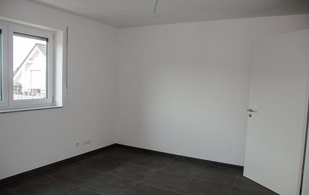 Pronájem bytu 5+1 170 m², Niederkassel, Severní Porýní-Vestfálsko Pronájem bytu 5+1 170 m², Niederkassel, Severní Porýní-Vestfálsko
