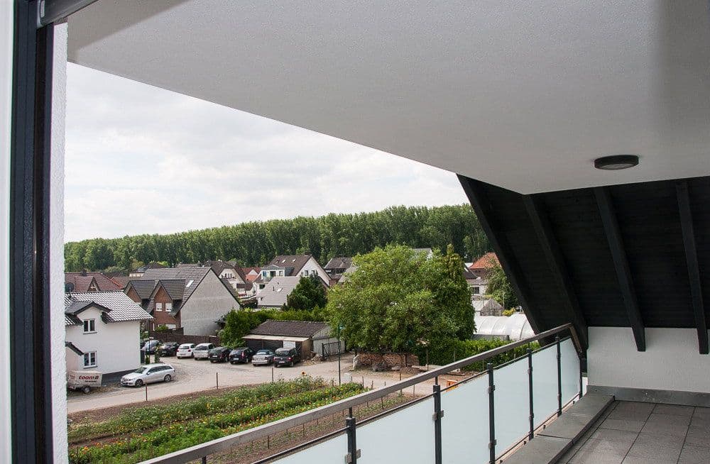 Pronájem bytu 5+1 170 m², Niederkassel, Severní Porýní-Vestfálsko Pronájem bytu 5+1 170 m², Niederkassel, Severní Porýní-Vestfálsko