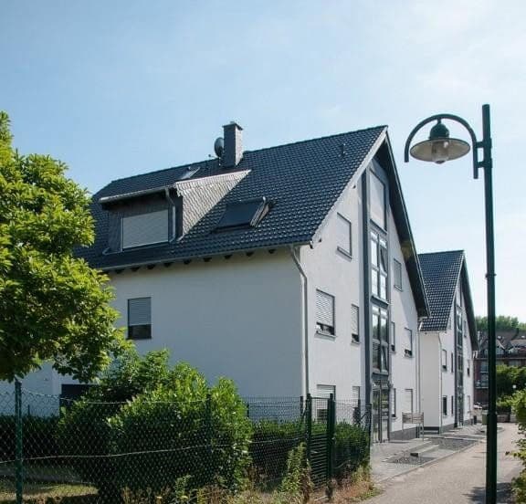 Pronájem bytu 5+1 170 m², Niederkassel, Severní Porýní-Vestfálsko Pronájem bytu 5+1 170 m², Niederkassel, Severní Porýní-Vestfálsko