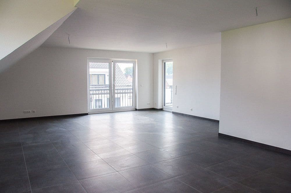 Pronájem bytu 5+1 170 m², Niederkassel, Severní Porýní-Vestfálsko Pronájem bytu 5+1 170 m², Niederkassel, Severní Porýní-Vestfálsko