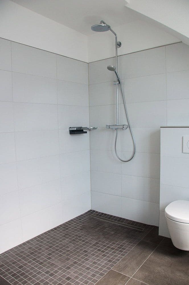 Pronájem bytu 5+1 170 m², Niederkassel, Severní Porýní-Vestfálsko Pronájem bytu 5+1 170 m², Niederkassel, Severní Porýní-Vestfálsko