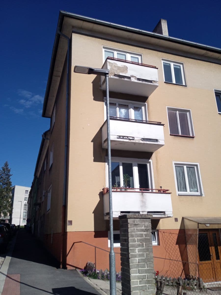 Pronájem bytu 2+1 60 m², Tovární, Jindřichův Hradec, Jihočeský kraj Pronájem bytu 2+1 60 m², Tovární, Jindřichův Hradec, Jihočeský kraj
