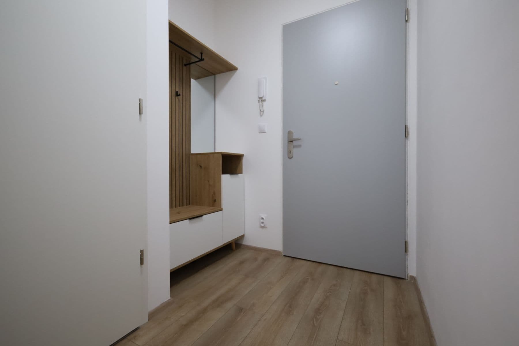 Pronájem bytu 1+kk 27 m², Spolková, Brno, Jihomoravský kraj Pronájem bytu 1+kk 27 m², Spolková, Brno, Jihomoravský kraj