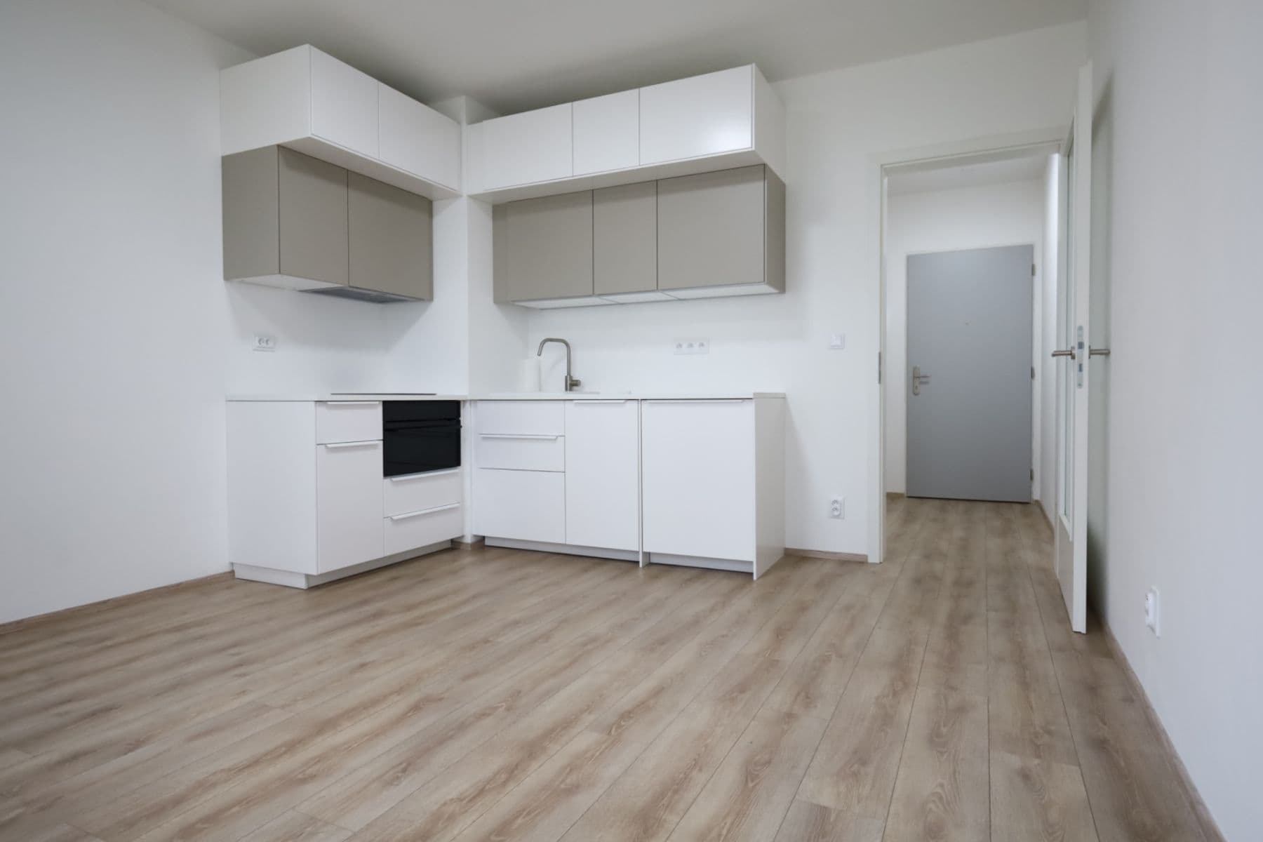 Pronájem bytu 1+kk 27 m², Spolková, Brno, Jihomoravský kraj Pronájem bytu 1+kk 27 m², Spolková, Brno, Jihomoravský kraj