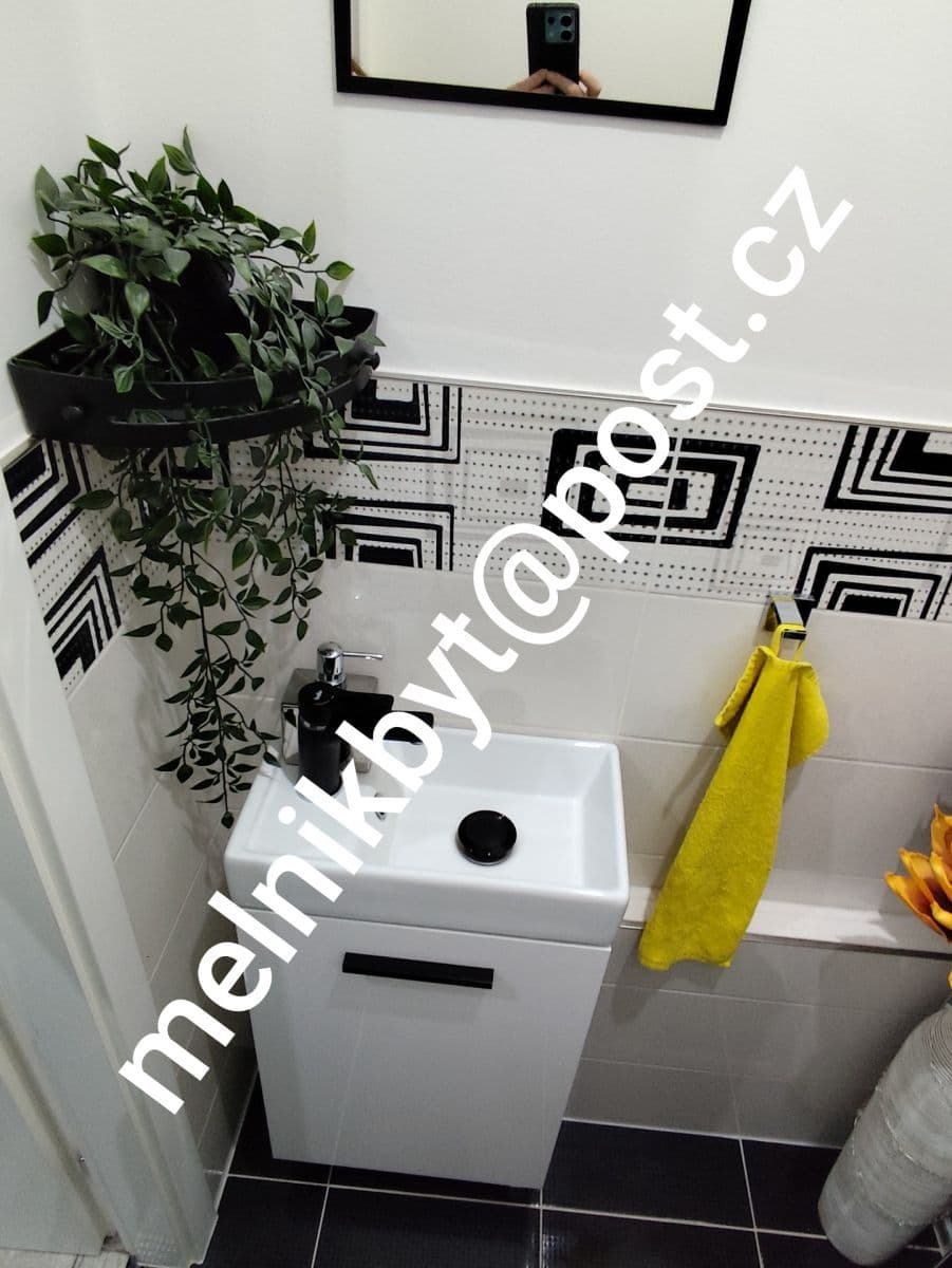 Prodej bytu 3+1 62 m², Kosmonautů, Mělník, Středočeský kraj Prodej bytu 3+1 62 m², Kosmonautů, Mělník, Středočeský kraj