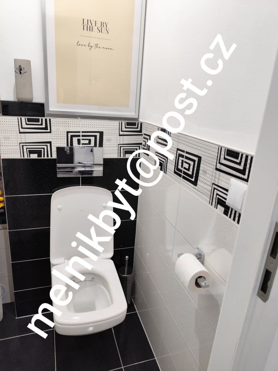 Prodej bytu 3+1 62 m², Kosmonautů, Mělník, Středočeský kraj Prodej bytu 3+1 62 m², Kosmonautů, Mělník, Středočeský kraj