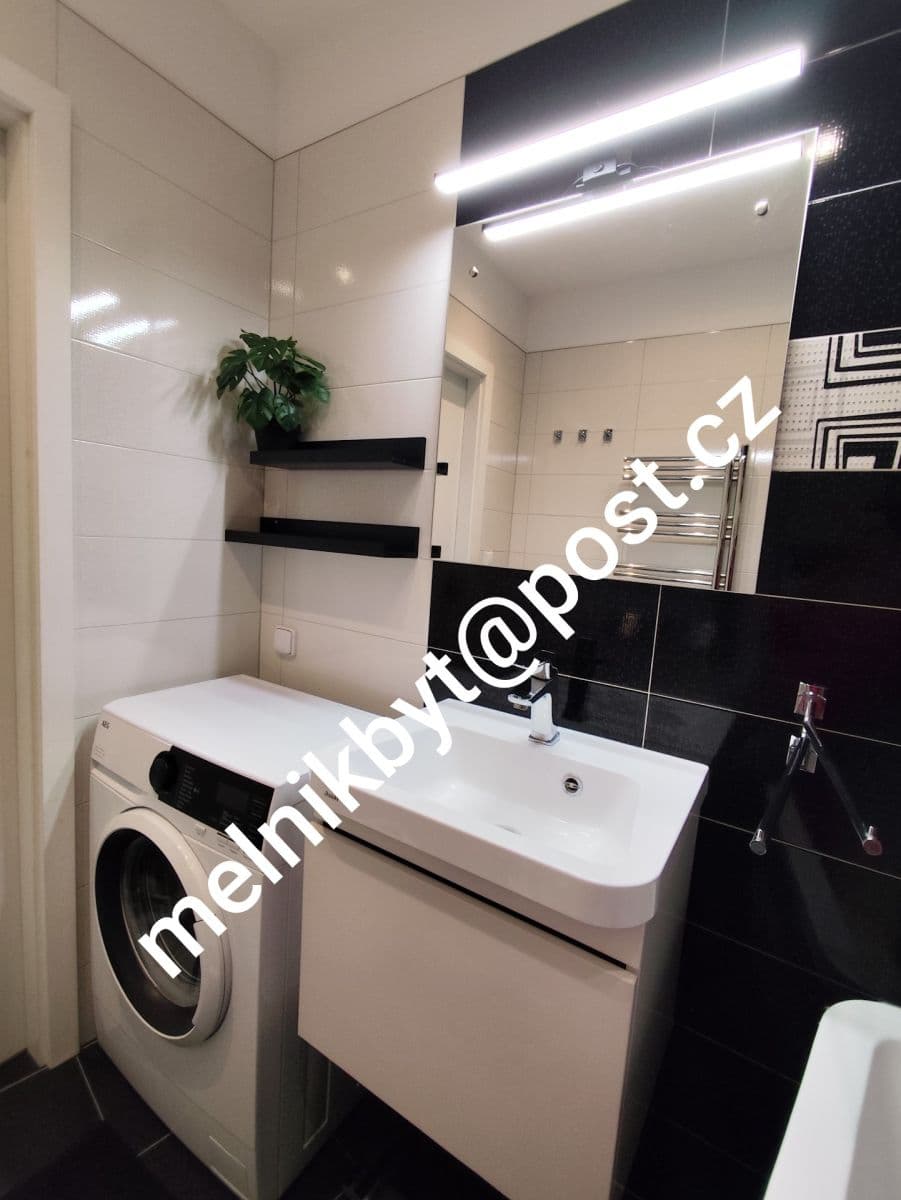 Prodej bytu 3+1 62 m², Kosmonautů, Mělník, Středočeský kraj Prodej bytu 3+1 62 m², Kosmonautů, Mělník, Středočeský kraj