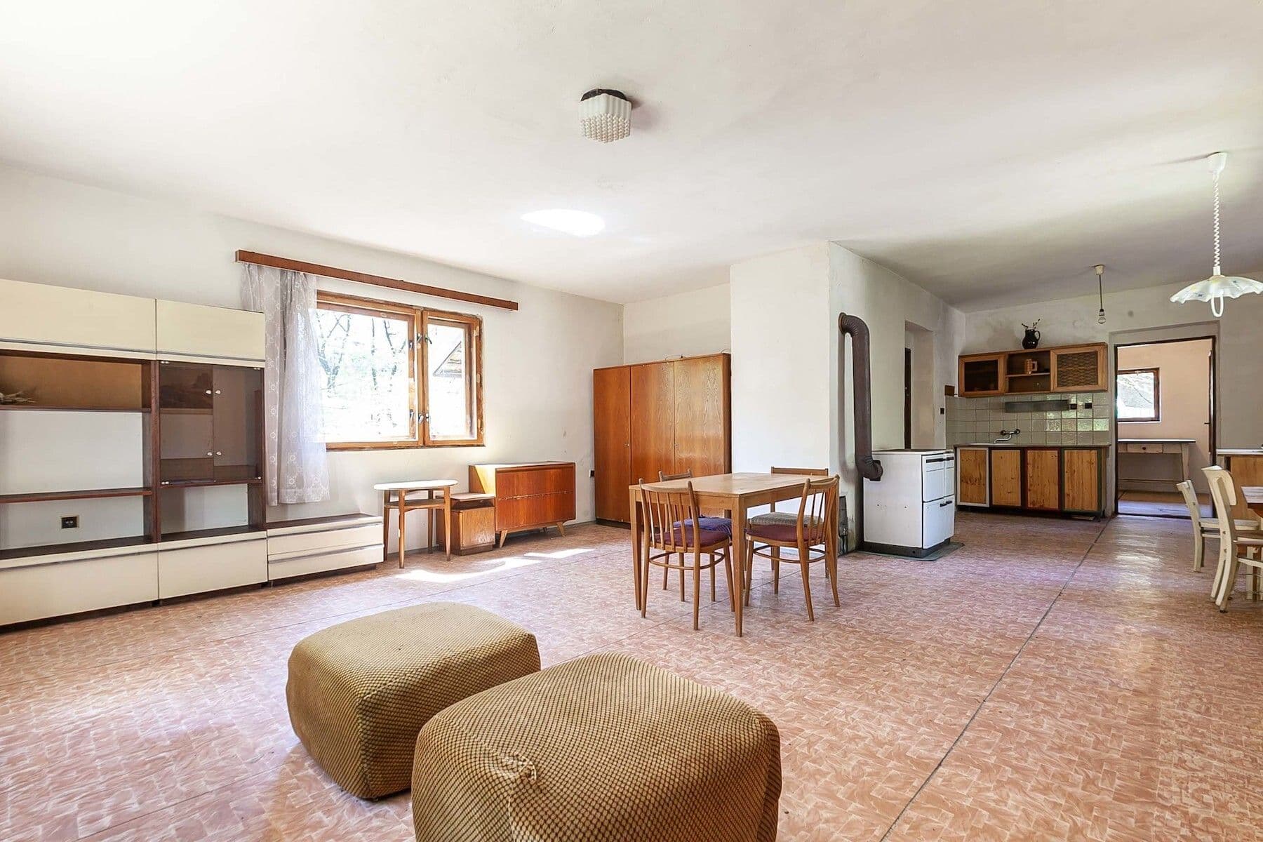 Prodej chaty, chalupy 130 m², pozemek 2.003 m², Skvrňov, Středočeský kraj Prodej chaty, chalupy 130 m², pozemek 2.003 m², Skvrňov, Středočeský kraj