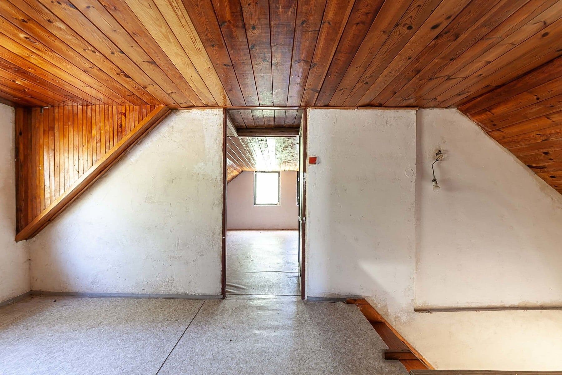 Prodej chaty, chalupy 130 m², pozemek 2.003 m², Skvrňov, Středočeský kraj Prodej chaty, chalupy 130 m², pozemek 2.003 m², Skvrňov, Středočeský kraj