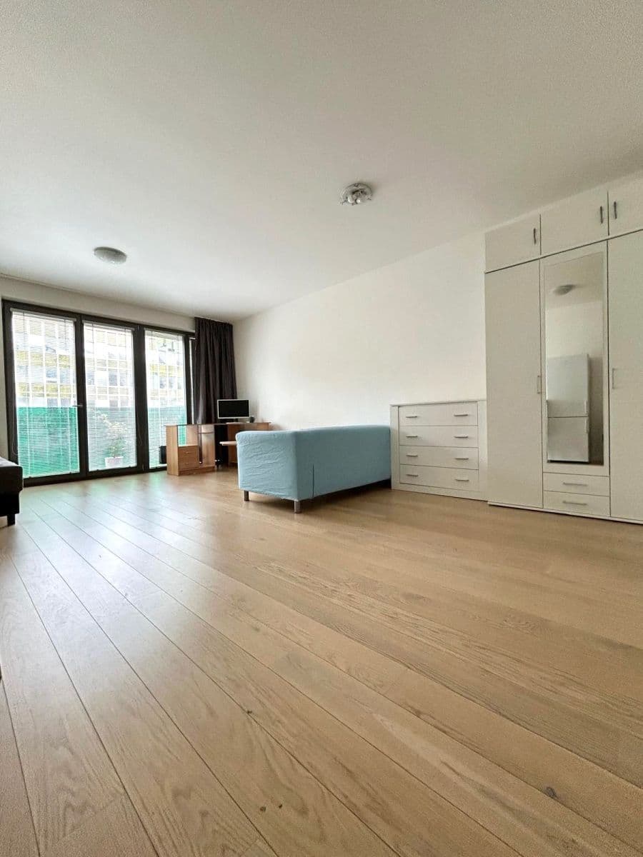 Pronájem bytu 1+kk 39 m², Altajská, Praha, Praha Pronájem bytu 1+kk 39 m², Altajská, Praha, Praha