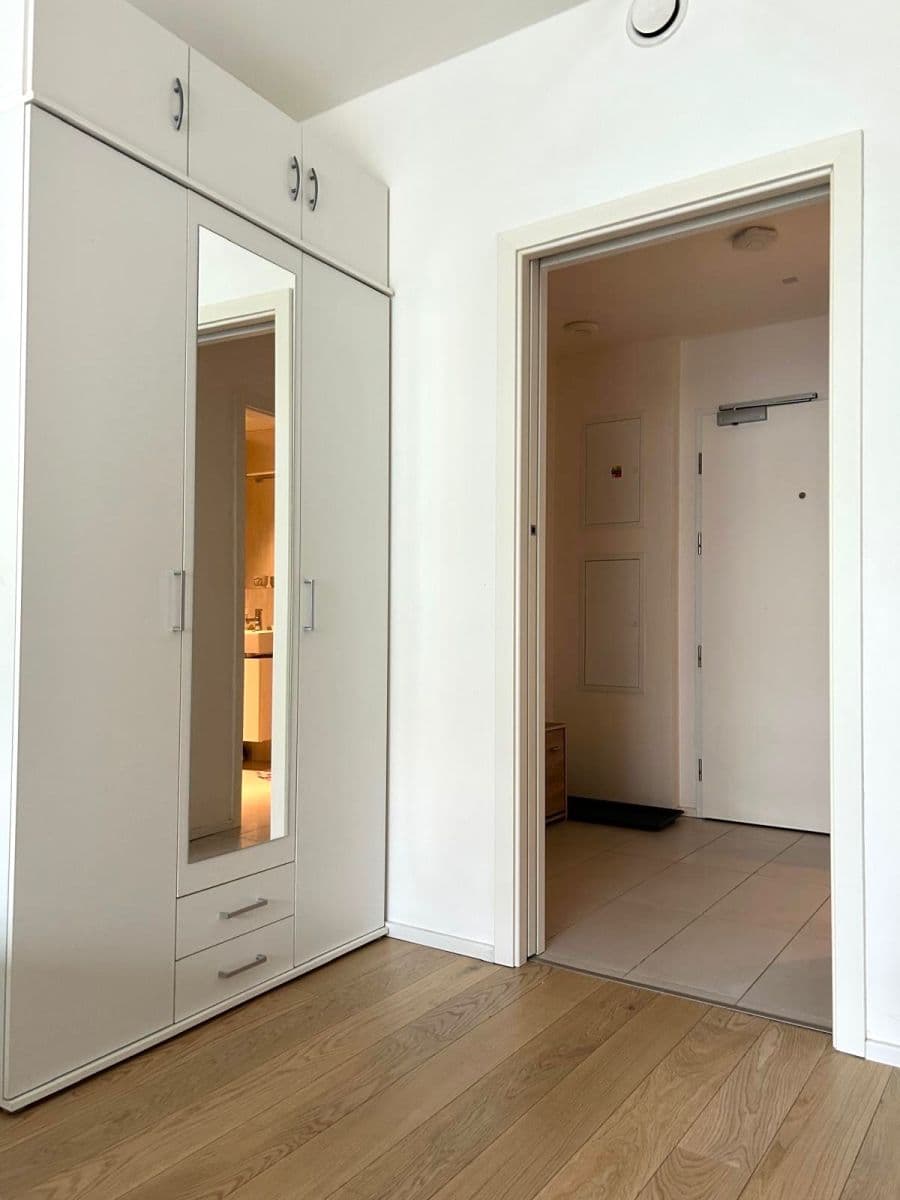 Pronájem bytu 1+kk 39 m², Altajská, Praha, Praha Pronájem bytu 1+kk 39 m², Altajská, Praha, Praha