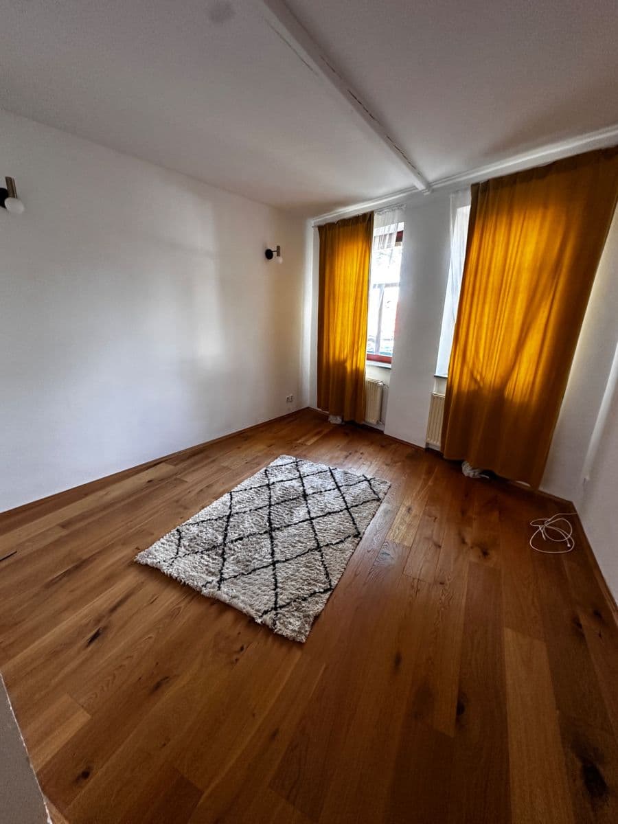Pronájem domu 140 m², pozemek 160 m², Pištín, Jihočeský kraj Pronájem domu 140 m², pozemek 160 m², Pištín, Jihočeský kraj