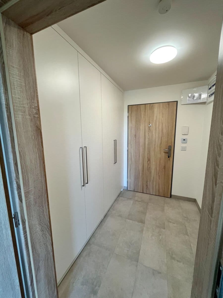 Pronájem bytu 1+kk 33 m², Strančická, Praha, Praha Pronájem bytu 1+kk 33 m², Strančická, Praha, Praha