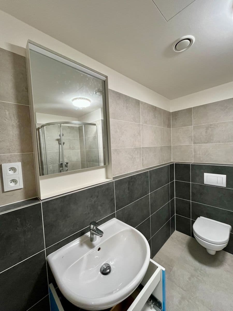 Pronájem bytu 1+kk 33 m², Strančická, Praha, Praha Pronájem bytu 1+kk 33 m², Strančická, Praha, Praha