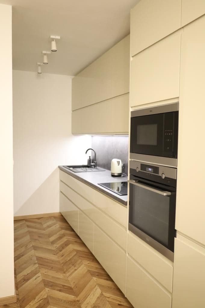 Pronájem bytu 2+kk 47 m², Kurzova, Praha, Praha Pronájem bytu 2+kk 47 m², Kurzova, Praha, Praha