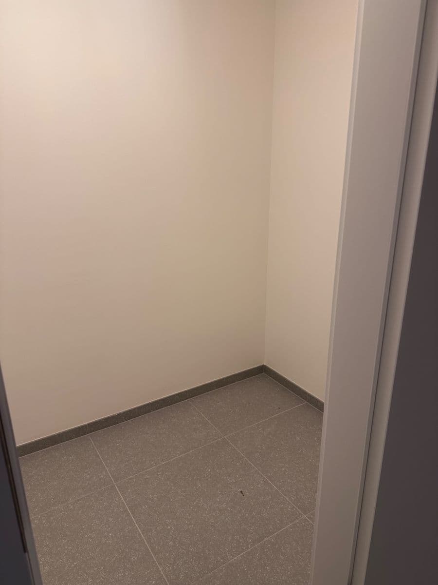 Pronájem bytu 3+kk 77 m², Kolmanova, Praha, Praha Pronájem bytu 3+kk 77 m², Kolmanova, Praha, Praha