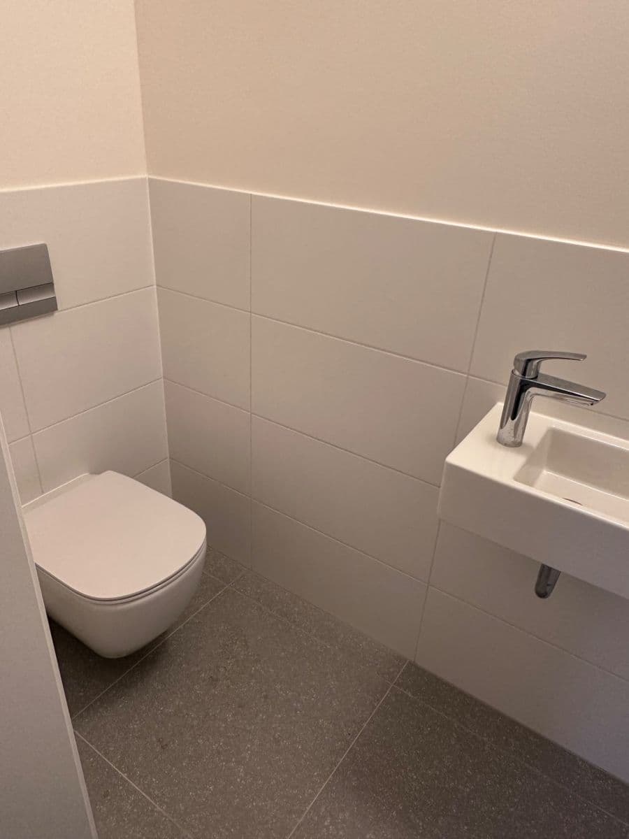 Pronájem bytu 3+kk 77 m², Kolmanova, Praha, Praha Pronájem bytu 3+kk 77 m², Kolmanova, Praha, Praha