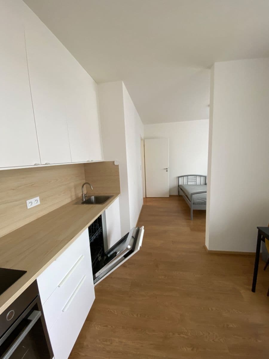 Pronájem bytu 1+kk 34 m², Pod Harfou, Praha, Praha Pronájem bytu 1+kk 34 m², Pod Harfou, Praha, Praha