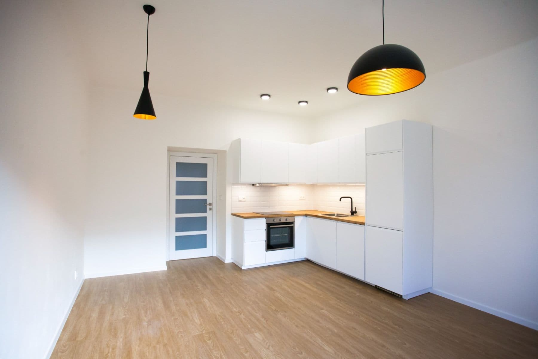 Prodej bytu 2+kk 52 m², Kubánské náměstí, Praha, Praha Prodej bytu 2+kk 52 m², Kubánské náměstí, Praha, Praha