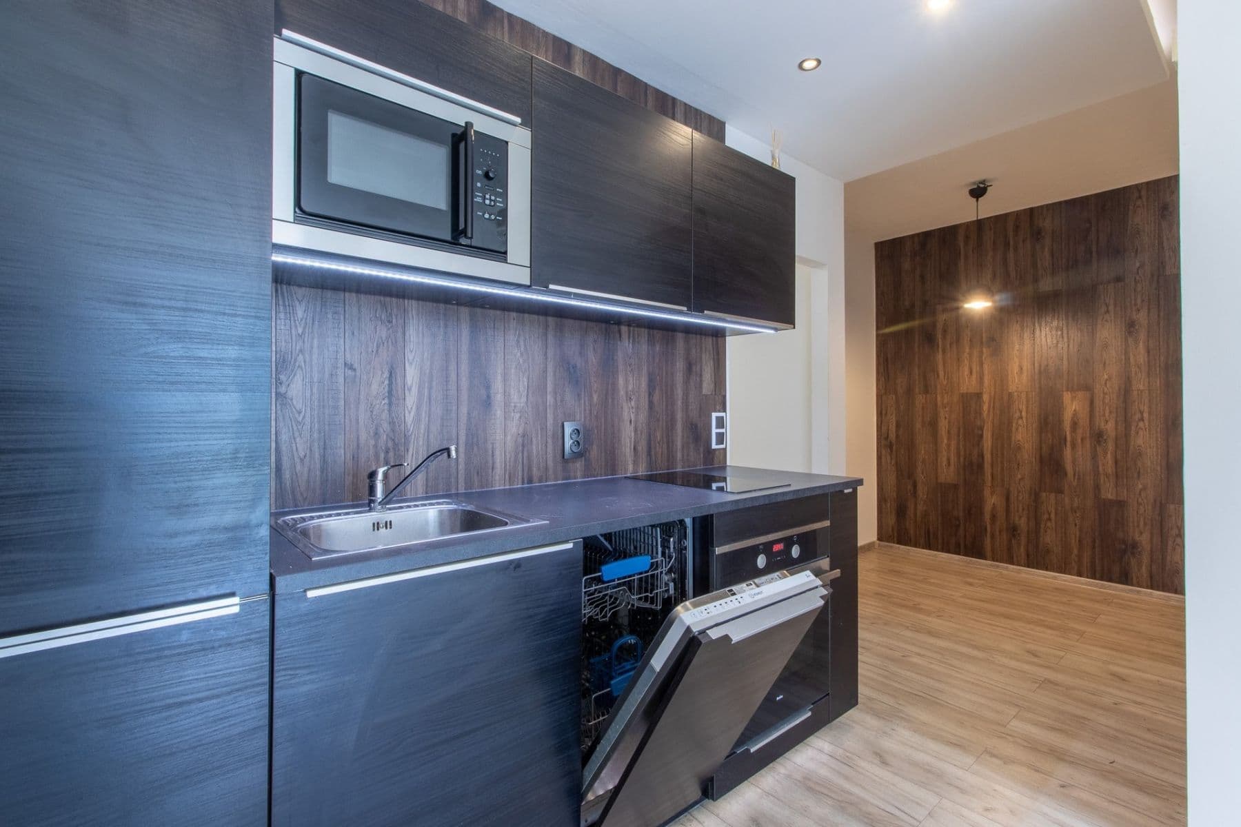 Pronájem bytu 2+kk 54 m², Chotěšovská, Praha, Praha Pronájem bytu 2+kk 54 m², Chotěšovská, Praha, Praha