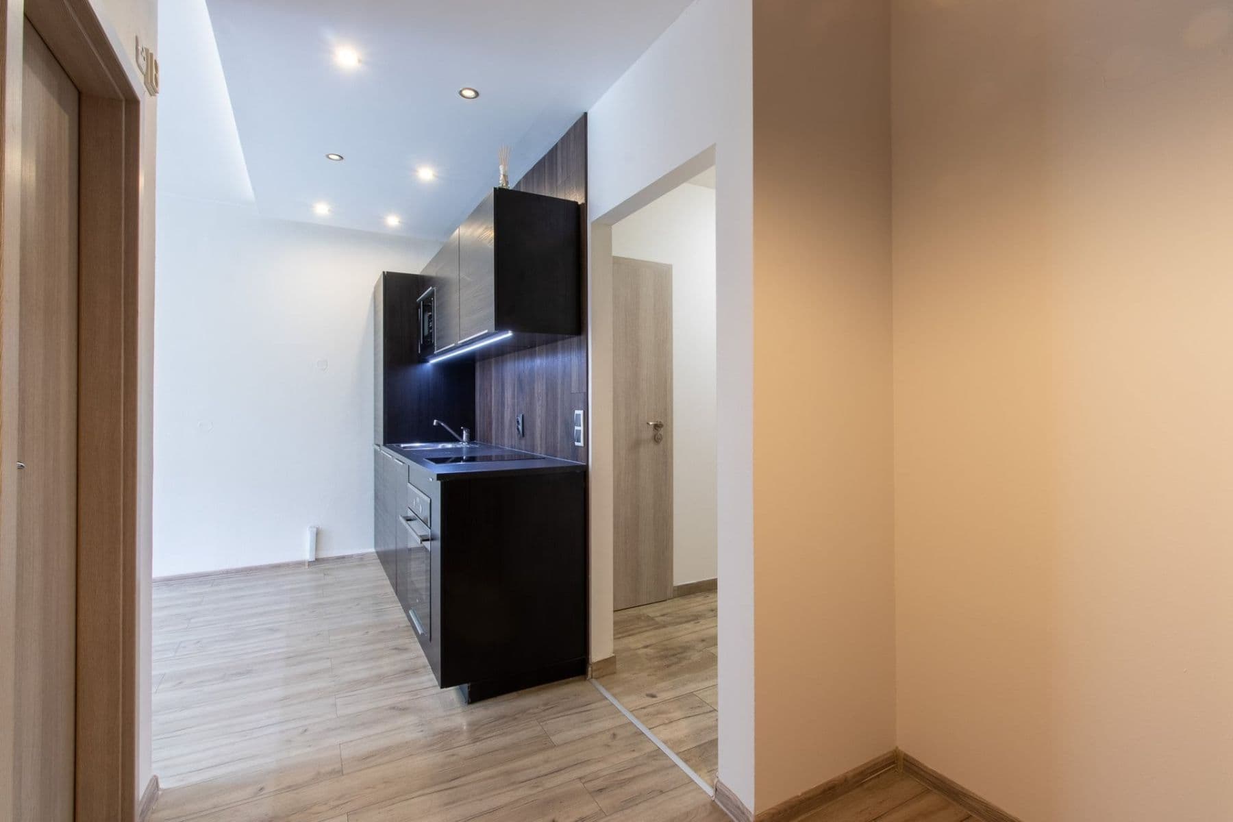 Pronájem bytu 2+kk 54 m², Chotěšovská, Praha, Praha Pronájem bytu 2+kk 54 m², Chotěšovská, Praha, Praha