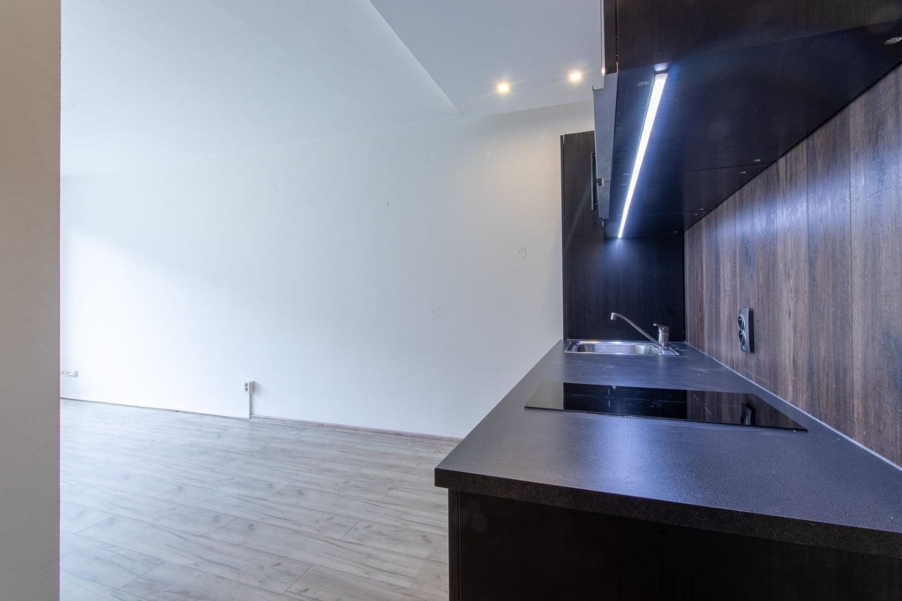 Pronájem bytu 2+kk 54 m², Chotěšovská, Praha, Praha Pronájem bytu 2+kk 54 m², Chotěšovská, Praha, Praha