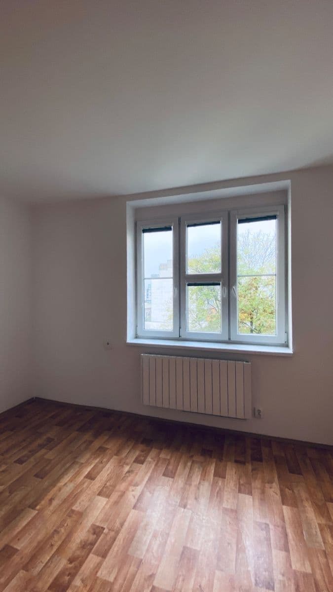 Pronájem bytu 2+kk 50 m², Komunardů, Praha, Praha Pronájem bytu 2+kk 50 m², Komunardů, Praha, Praha