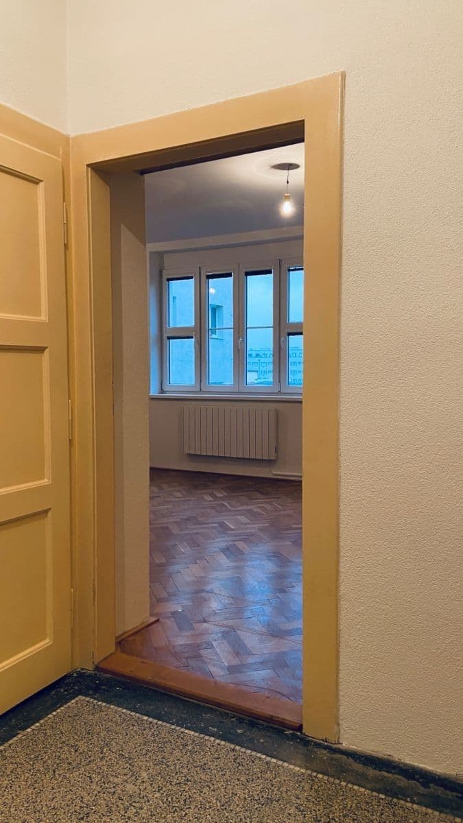 Pronájem bytu 2+kk 50 m², Komunardů, Praha, Praha Pronájem bytu 2+kk 50 m², Komunardů, Praha, Praha