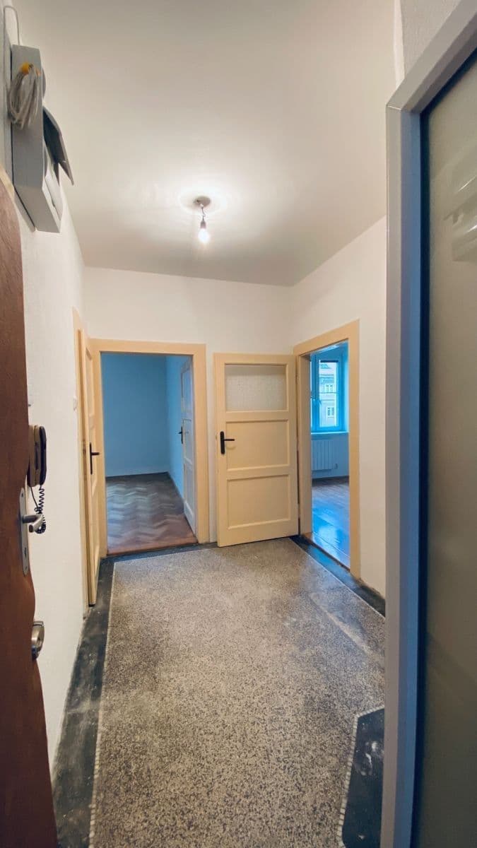 Pronájem bytu 2+kk 50 m², Komunardů, Praha, Praha Pronájem bytu 2+kk 50 m², Komunardů, Praha, Praha
