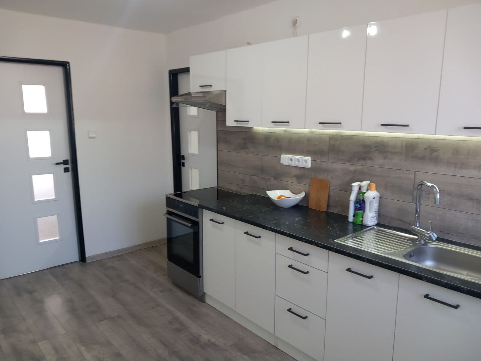Pronájem bytu 2+1 60 m², Obránců míru, Březnice, Středočeský kraj Pronájem bytu 2+1 60 m², Obránců míru, Březnice, Středočeský kraj