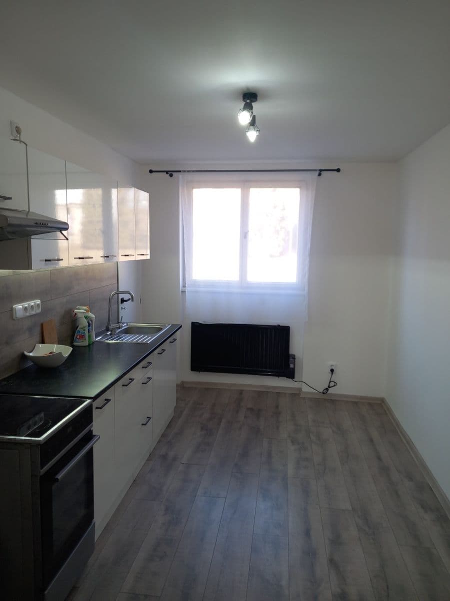 Pronájem bytu 2+1 60 m², Obránců míru, Březnice, Středočeský kraj Pronájem bytu 2+1 60 m², Obránců míru, Březnice, Středočeský kraj