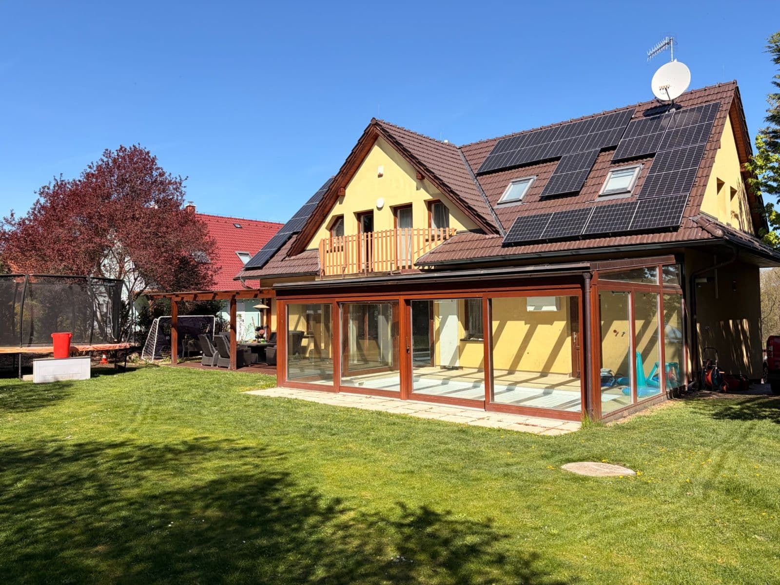 Pronájem domu 300 m², pozemek 1.400 m², Pod Ovčínem, Praha, Praha Pronájem domu 300 m², pozemek 1.400 m², Pod Ovčínem, Praha, Praha