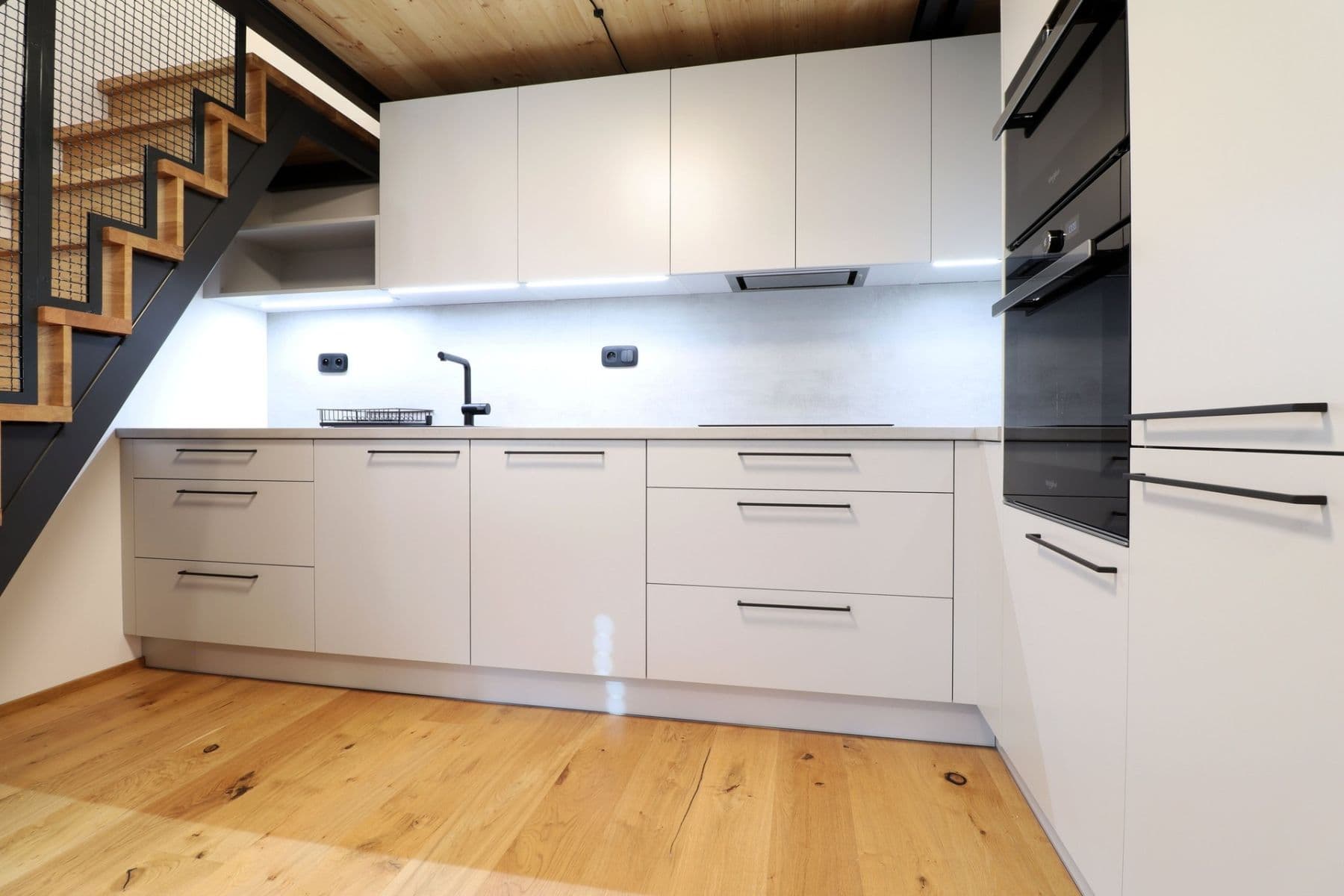 Pronájem bytu 2+kk 55 m², Naskové, Praha, Praha Pronájem bytu 2+kk 55 m², Naskové, Praha, Praha