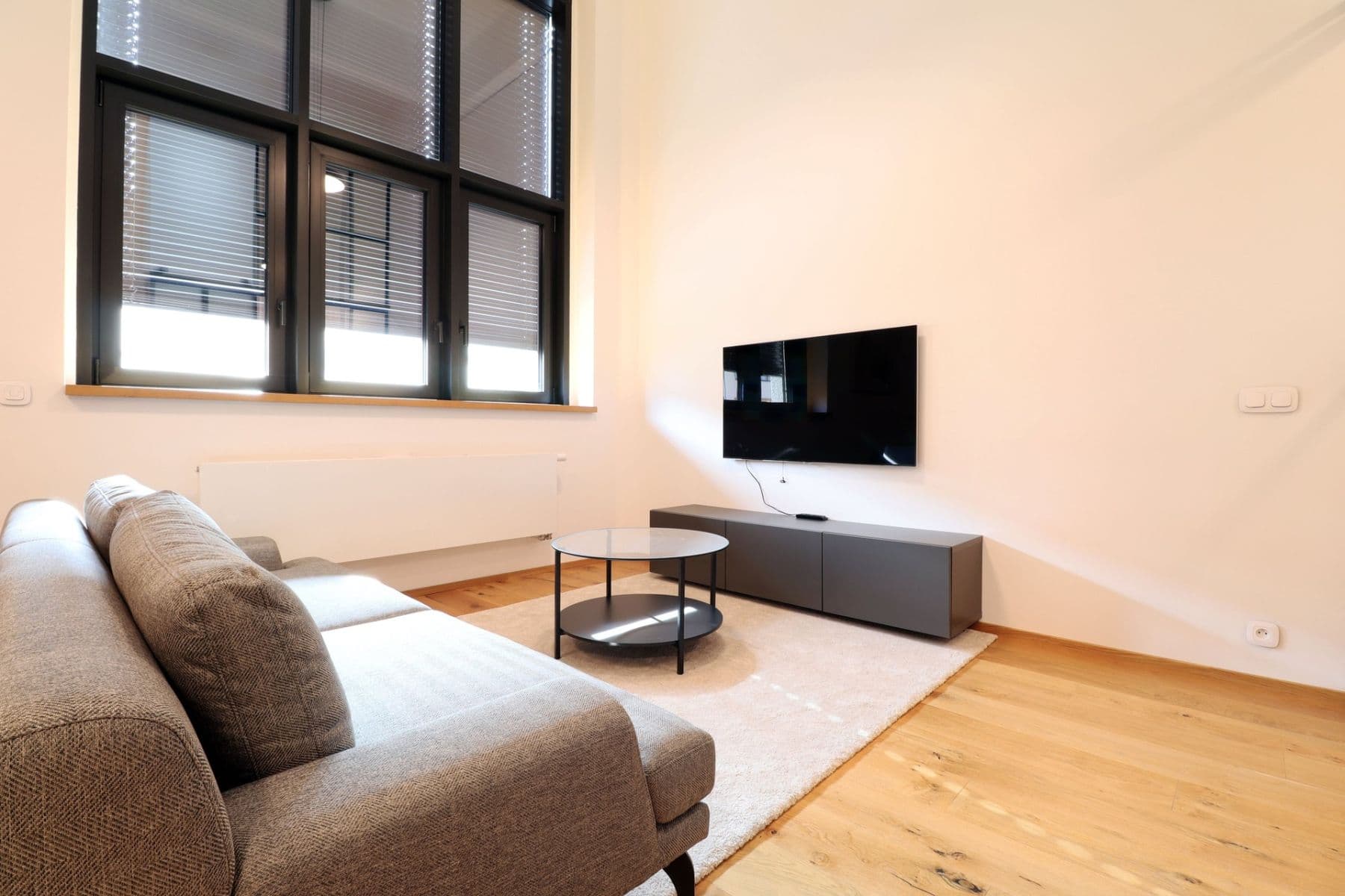 Pronájem bytu 2+kk 55 m², Naskové, Praha, Praha Pronájem bytu 2+kk 55 m², Naskové, Praha, Praha