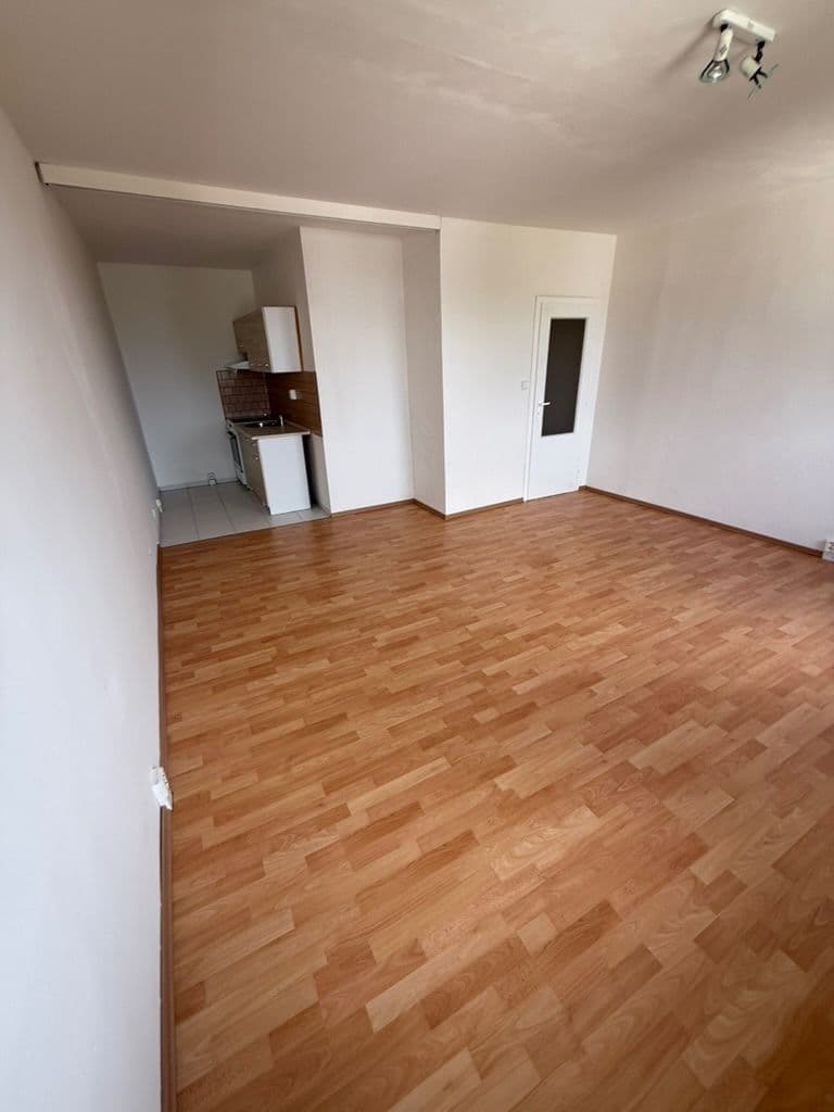 Pronájem bytu 1+1 32 m², Unčínská, Teplice, Ústecký kraj Pronájem bytu 1+1 32 m², Unčínská, Teplice, Ústecký kraj