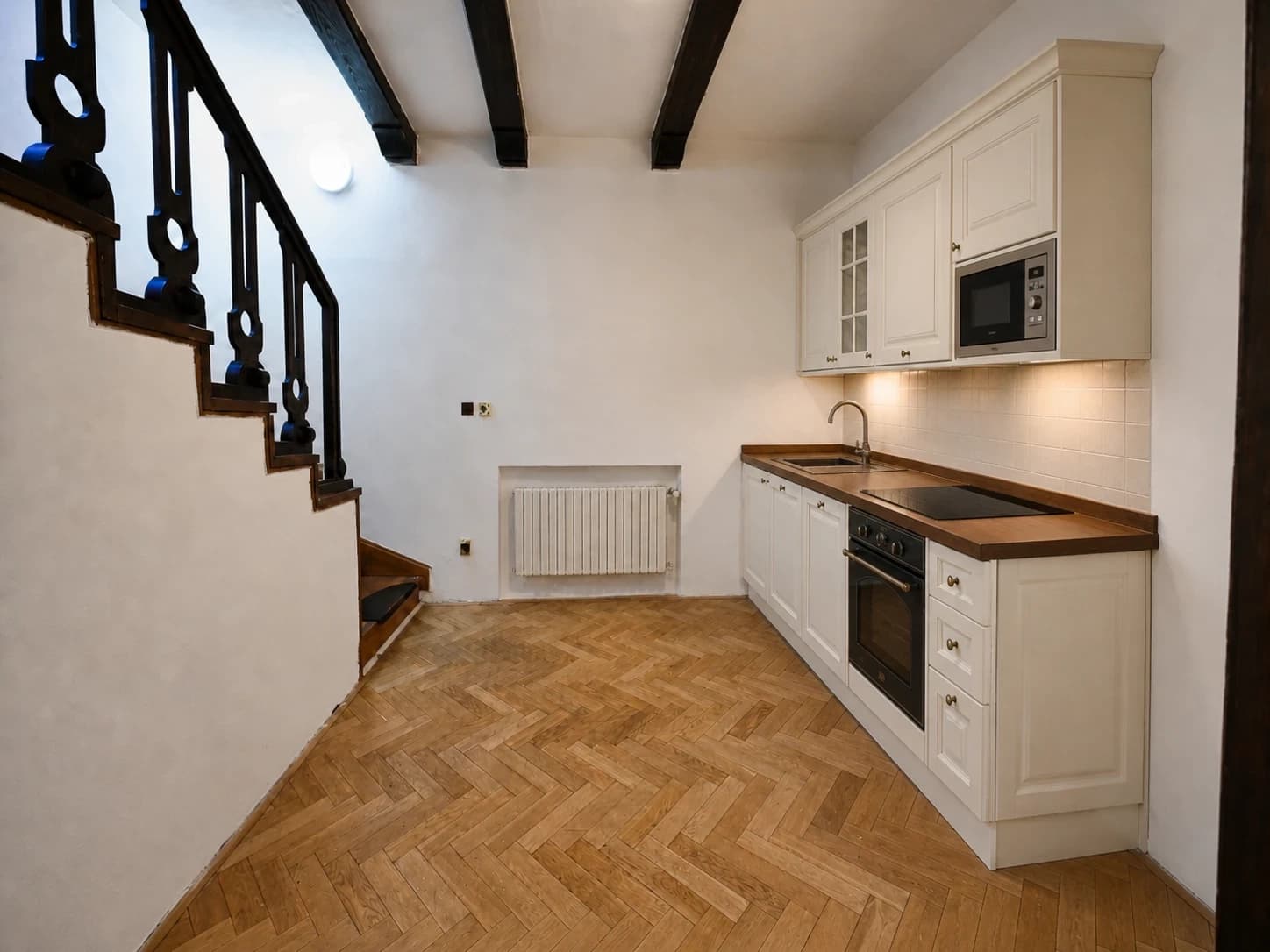 Pronájem domu 320 m², pozemek 2.000 m², Filmařská, Praha, Praha Pronájem domu 320 m², pozemek 2.000 m², Filmařská, Praha, Praha